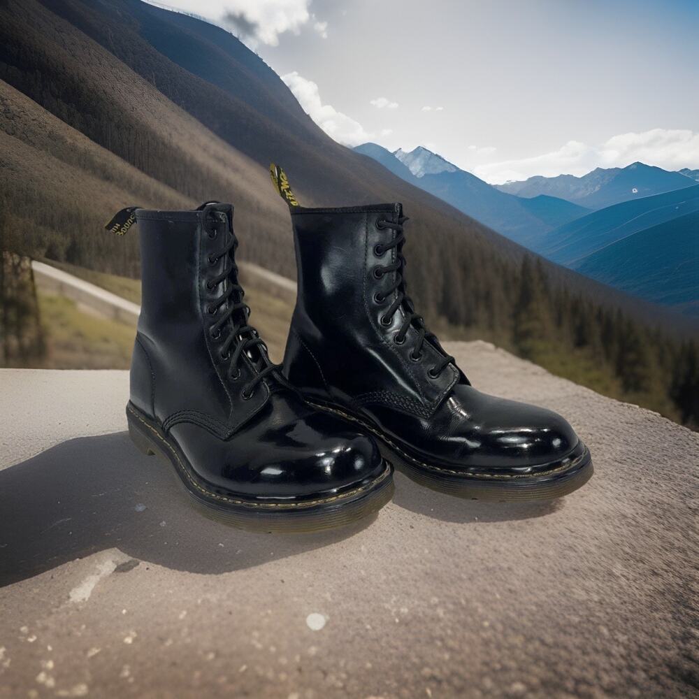 Dr. Martens Black 1460W Leather Boots Air Cushion Soles Women’s Size 10 AW004